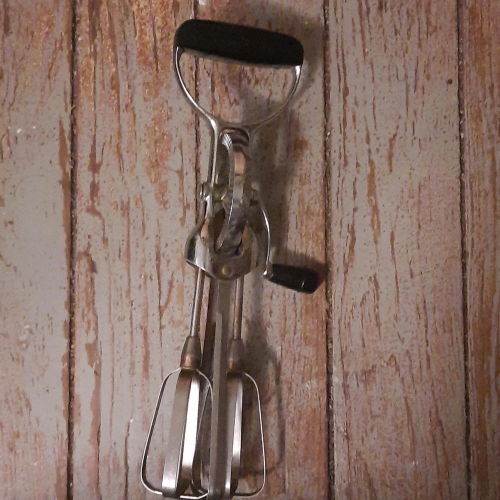 Vintage Oekcoo hand mixer